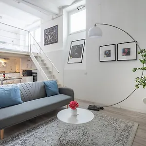  Appartamento Cozy Loft - Zona Certosa - Con Wi-fi & Netflix & Parking Free In The Street